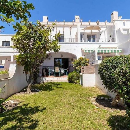 Tropicana Townhouse, 2 Bedroom Next To The Pool Nerja Esterno foto