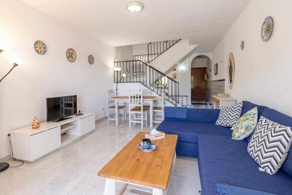 Tropicana Townhouse, 2 Bedroom Next To The Pool Nerja Esterno foto